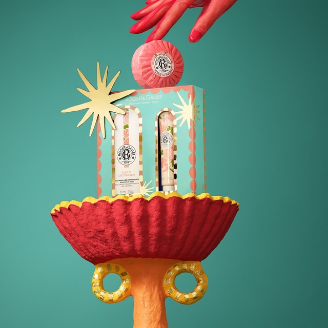 Weihnachtsgeschenkset Parfümiertes Wasser 30 ml + Handcreme