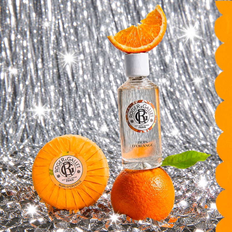Bois d'Orange Weihnachtsgeschenkset Duftendes Wohlfühl-Wasser + Wohlfühl-Seife